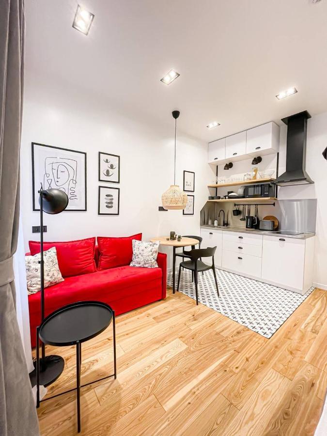Poetry Apartments In The City Center Kharkiv Exterior photo